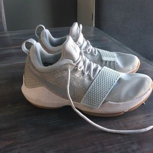 Mens PG1 Nike Shoes Size 10 EUC